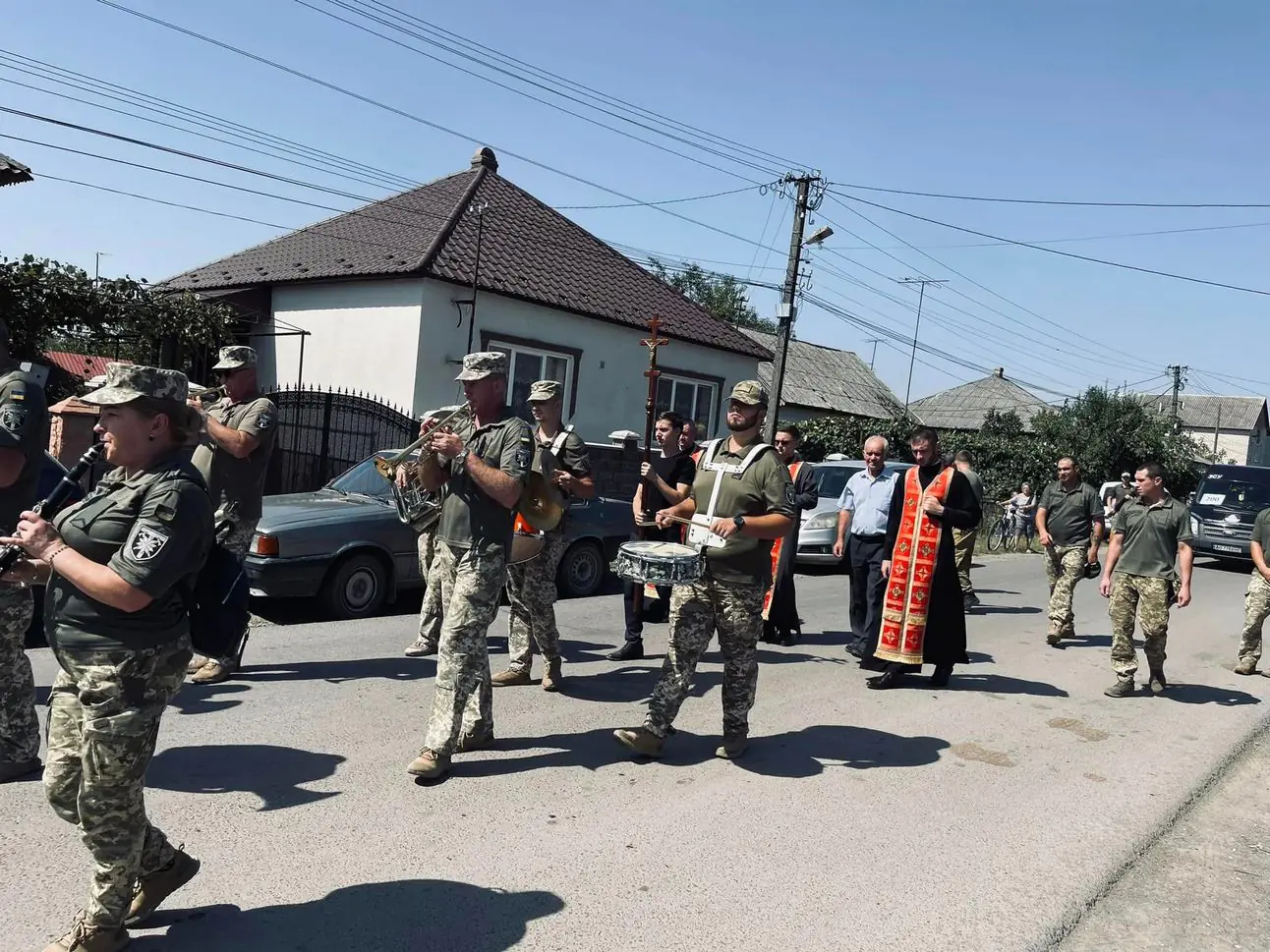  У Берегівському районі попрощалися загиблим Героєм Романом Марушкою 4