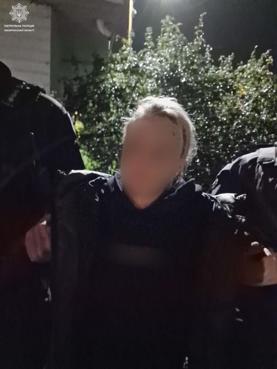  В Ужгороді виявили жінку, яка мала з собою, ймовірно, наркотичні речовини 0