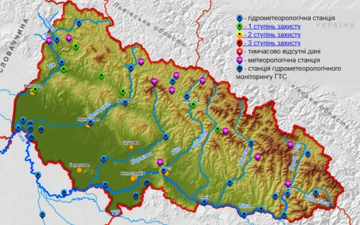 Внаслідок проливних дощів річки Закарпаття вийшли з берегів