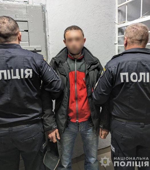  Поліція Ужгорода затримала зловмисника, який наніс ножове поранення місцевому жителю 0