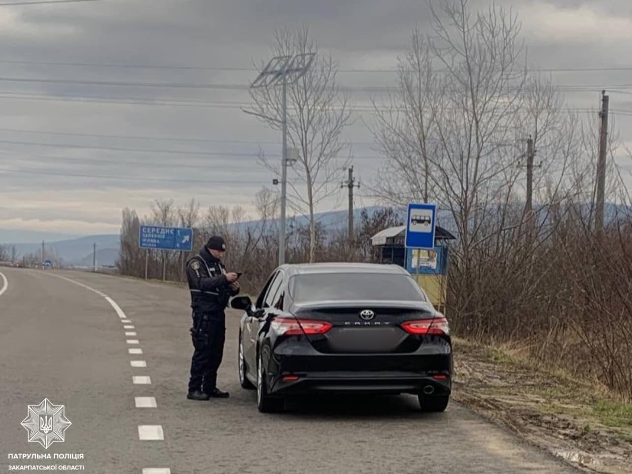  Патрульні виявили керманича, який порушив ПДР та намагався надати хабар 0