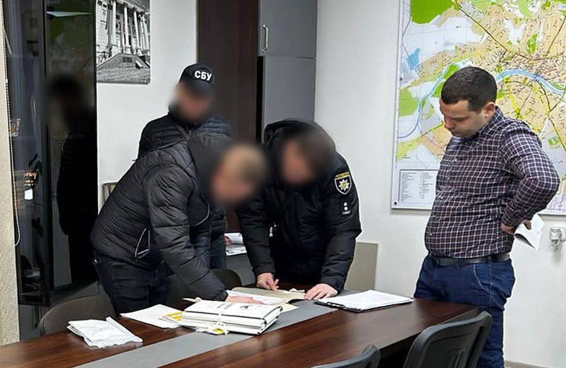  СБУ викрила посадовців Ужгородської міськради на розкраданні бюджетних коштів 0