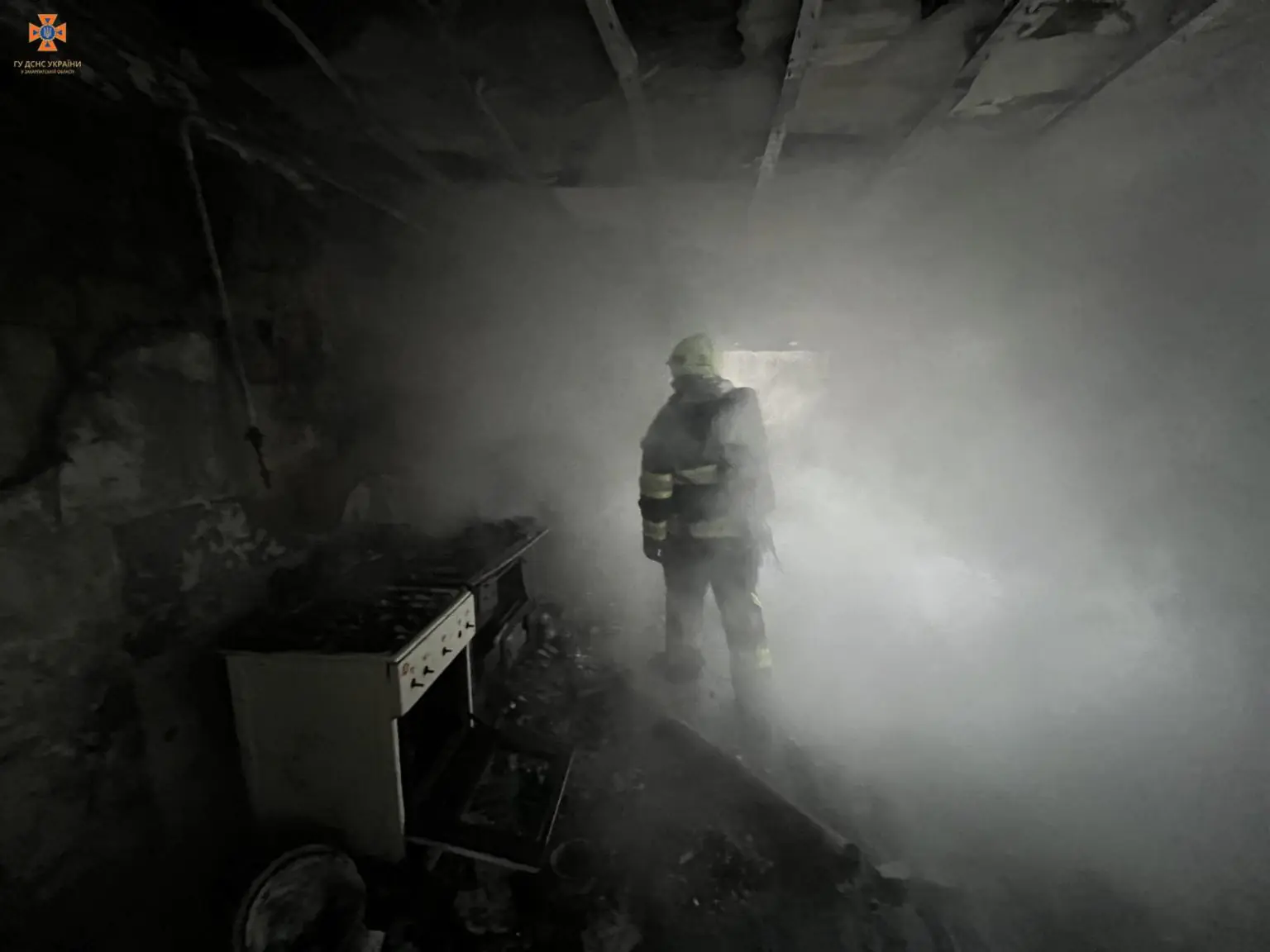  У Доробратові рятувальники вивели із палаючого будинку 59-річну господарку 1