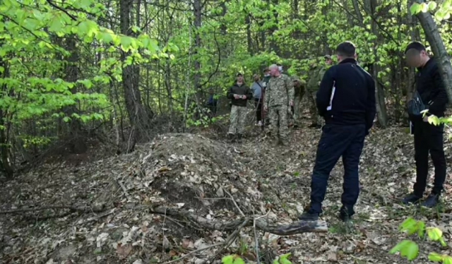  В Ужанському нацпарку офіційно спростували інформацію про вбивство прикордонниками ведмедиці 0