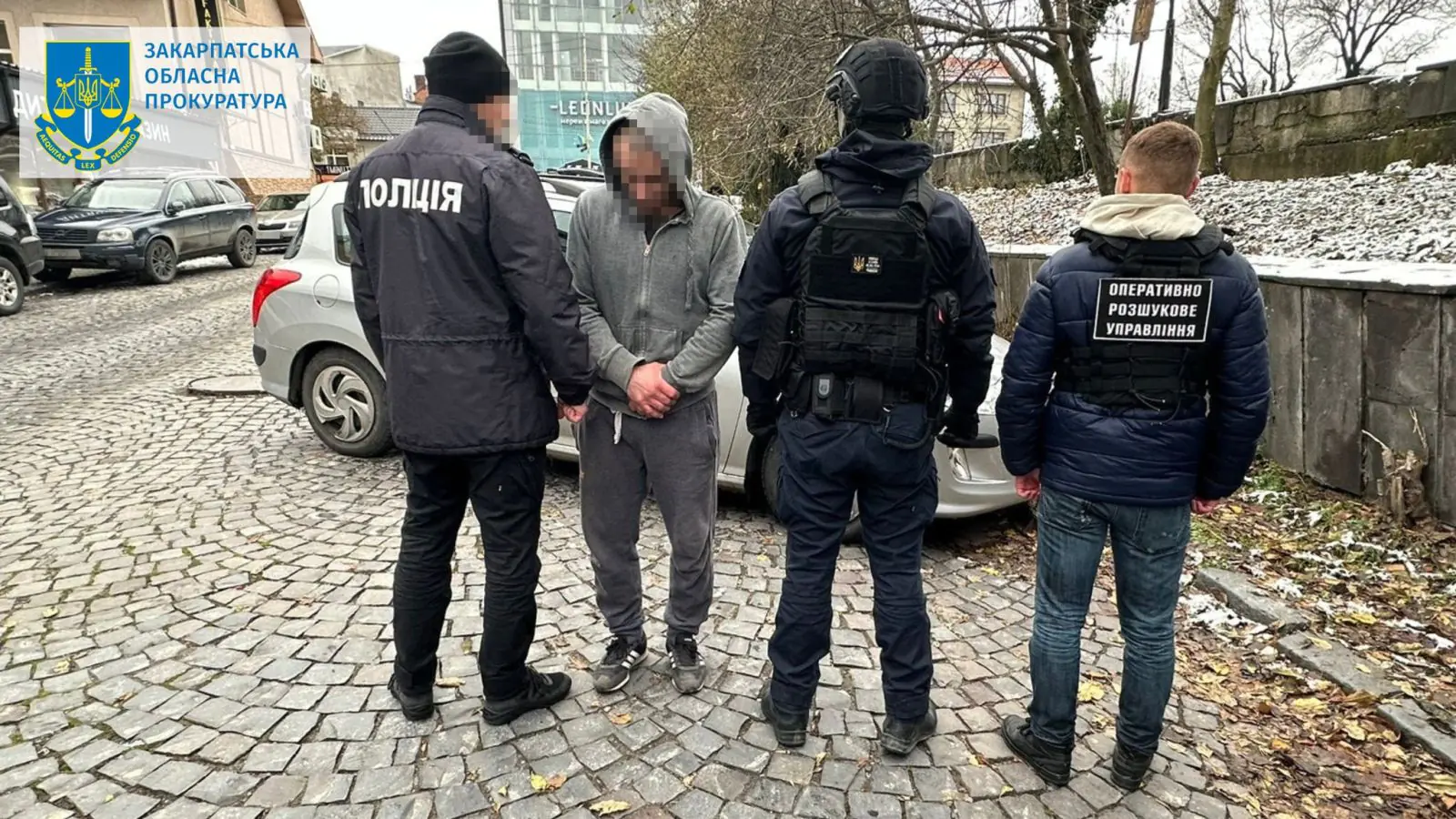  В Ужгороді правоохоронці викрили та ліквідували групу наркодилерів – затримано п’ятьох осіб 4