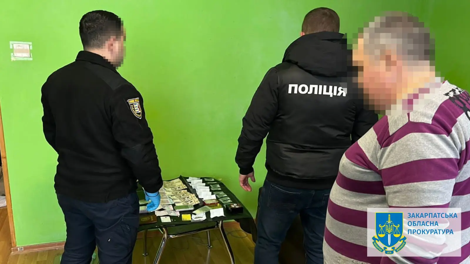  В Ужгороді правоохоронці викрили та ліквідували групу наркодилерів – затримано п’ятьох осіб 2