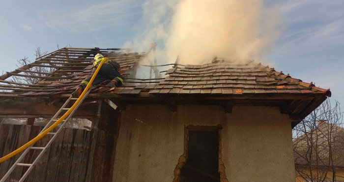 На Ужгородщині діти спалили надвірну споруду