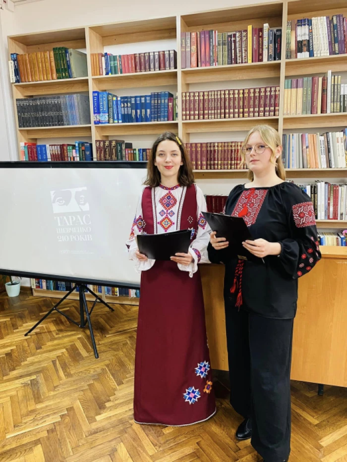 У Свалявській бібліотеці відбувся творчий вечір «Шевченко – 210 років»