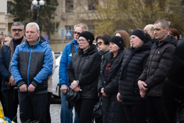 В Ужгороді попрощалися із загиблим на війні Олексієм Хотіним