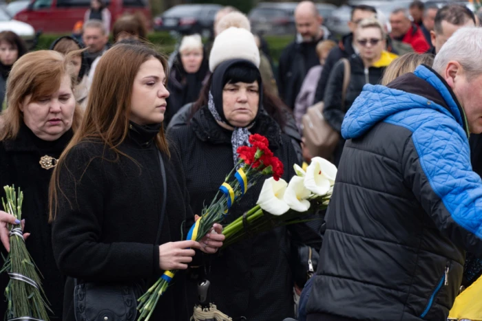 В Ужгороді попрощалися із загиблим на війні Олексієм Хотіним