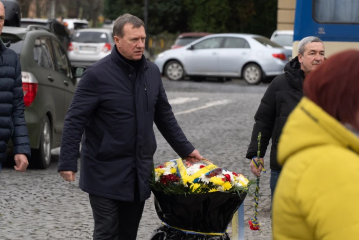 В Ужгороді попрощалися із загиблим на війні Олексієм Хотіним