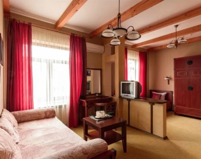 В Ужгороді за понад 20 мільйонів гривень продають незвичайний готель