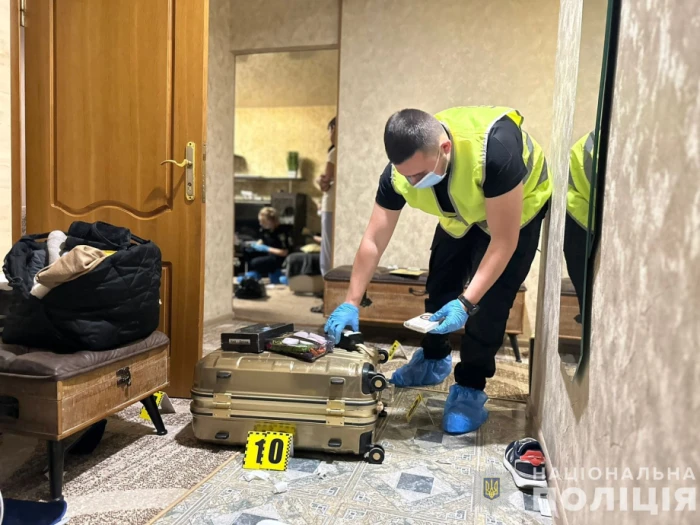 Мешканець Ужгорода  у себе в квартирі задушив 23-річну жительку Київщини