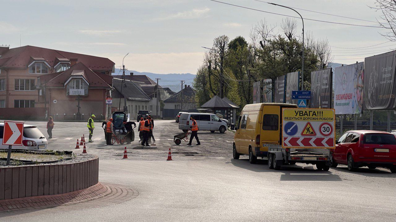 Ремонт дороги у Сваляві