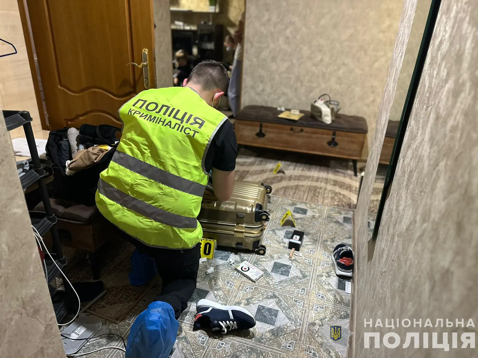 Вбивство в Ужгороді: 35 річний ужгородець задушив свою 23-річну «гостю», яка цілила в нього з пістолету3