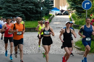 Благодійний марафон в Ужгороді зібрав близько тисячі спортсменів зі всієї України