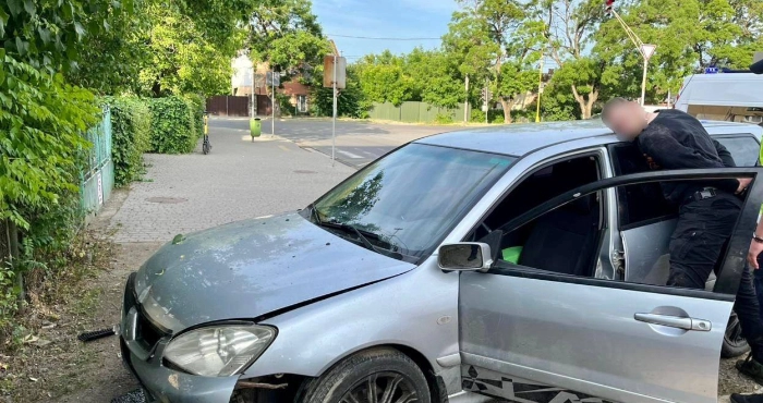 В Ужгороді чоловік намагався викрасти авто та при цьому травмував його власника