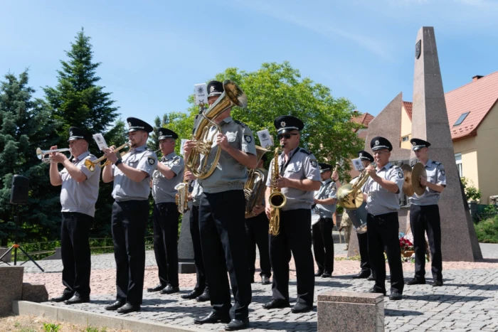 В Ужгороді попрощалися з молодшим сержантаом, гранатометником Віктором Ілларом