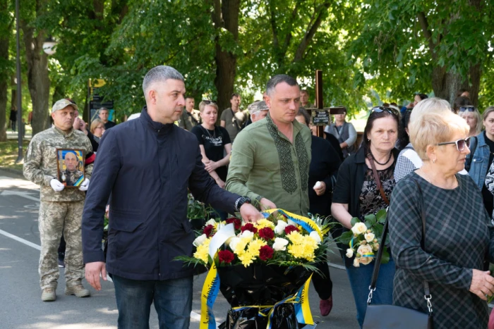 В Ужгороді попрощалися з молодшим сержантаом, гранатометником Віктором Ілларом