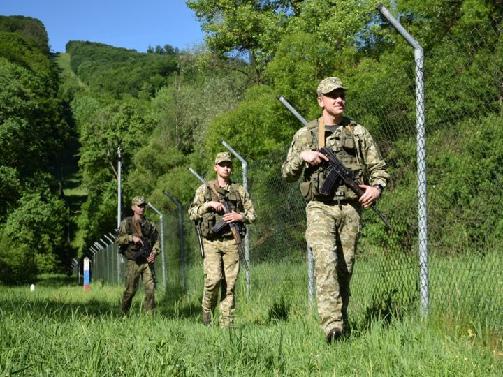 На Закарпатті справи трьох переправників передано до суду, ще одного взято під варту0