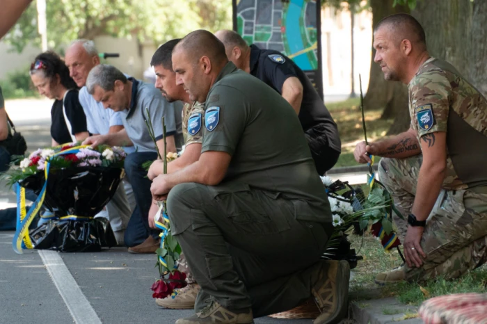 В Ужгороді попрощалися із загиблим на війні захисником Олександром Безегою