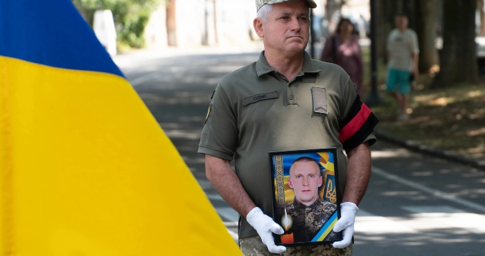 В Ужгороді попрощалися із загиблим на війні захисником Олександром Безегою