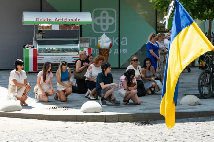 В Ужгороді попрощалися із загиблим на війні захисником Олександром Безегою