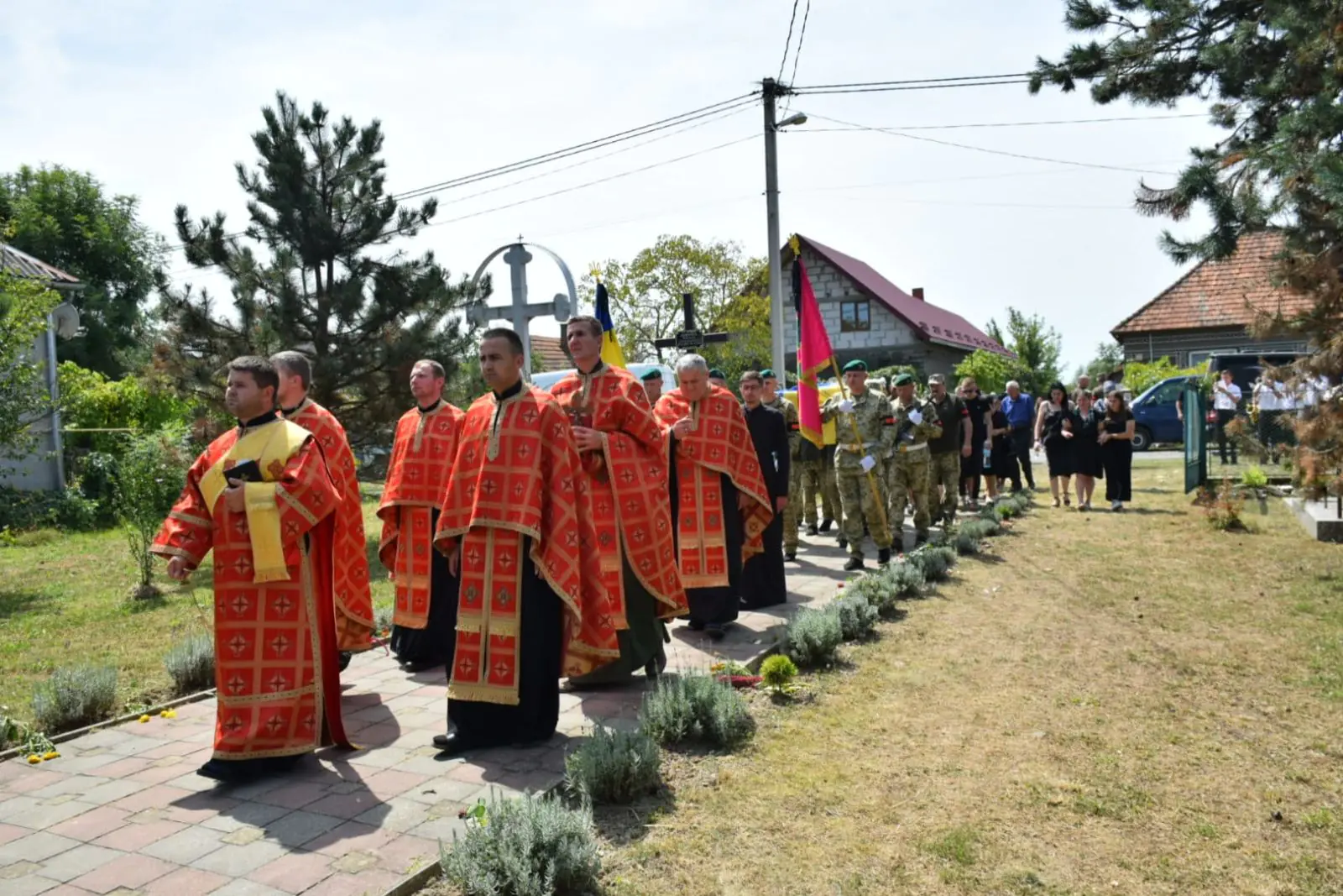 В Ужгороді попрощалися із 34-річним захисником, солдатом Владиславом Амітом3