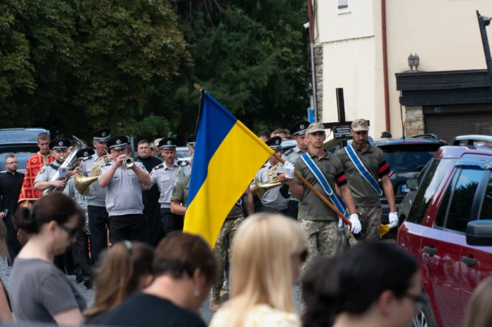 В Ужгороді попрощалися із загиблим на війні захисником Миколою Шестераком