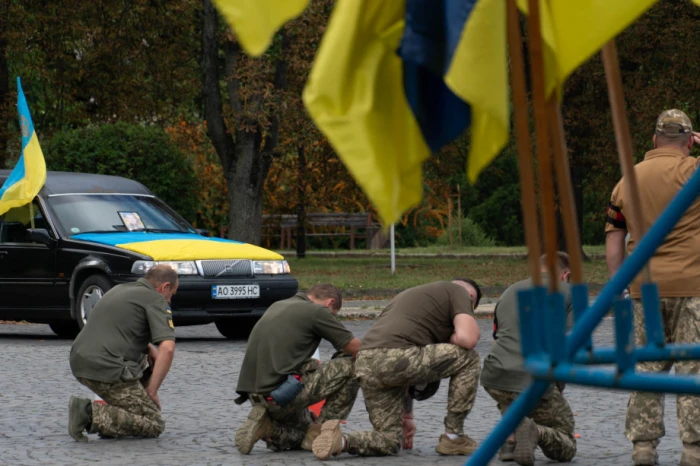 В Ужгороді попрощалися із загиблим на війні захисником Миколою Шестераком