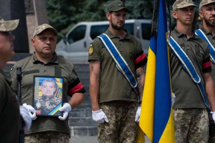 В Ужгороді попрощалися із загиблим на війні захисником Миколою Шестераком