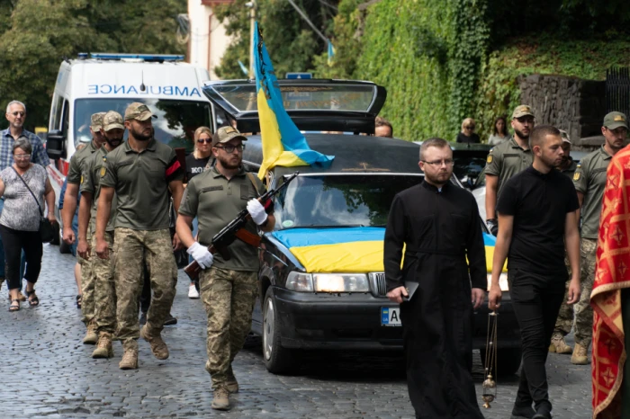 В Ужгороді попрощалися із загиблим на війні захисником Миколою Шестераком