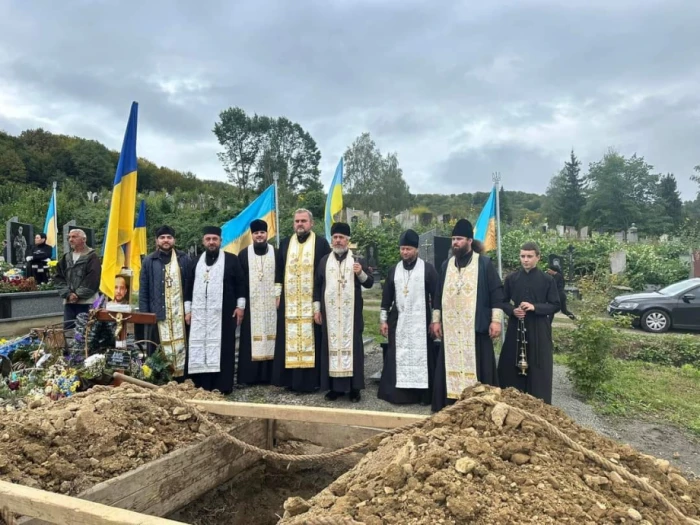 Свалява провела в останню дорогу загиблого на війні захисника України Степана Шимко