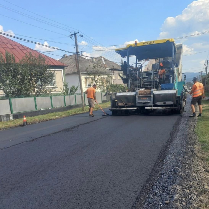 В одній із громад Хустщини відновили місцеву дорогу2