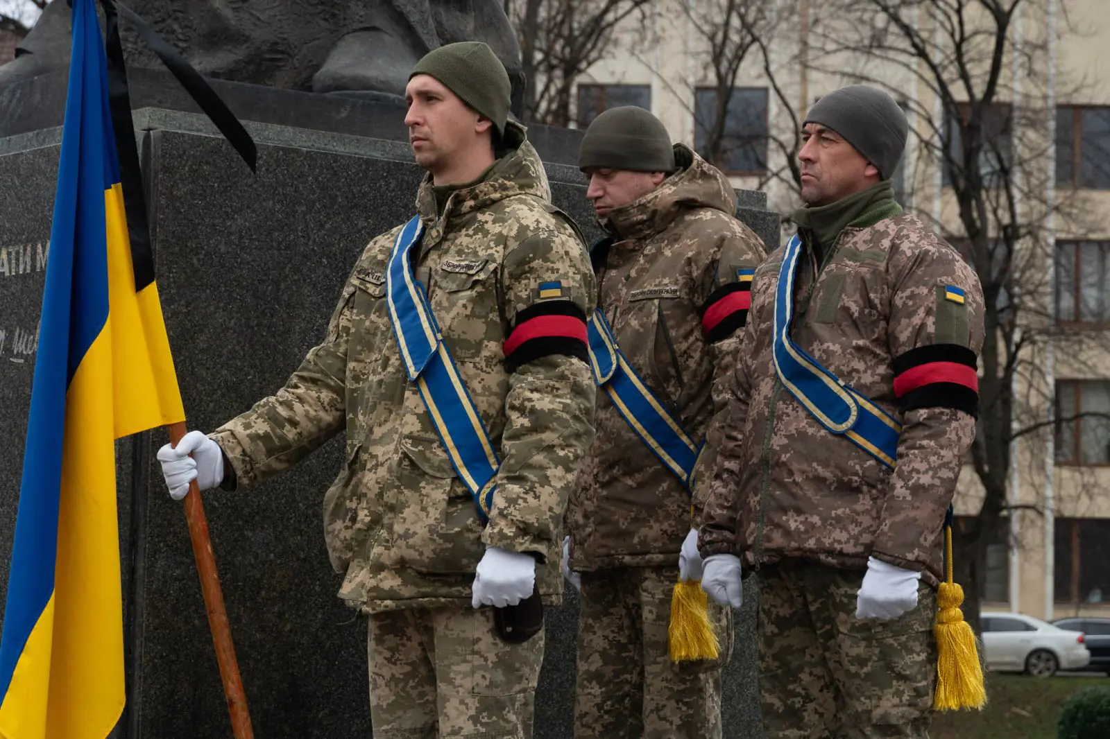 В Ужгороді 28 січня, попрощалися із 46-річним старшим солдатом Мекою Яшковичем2