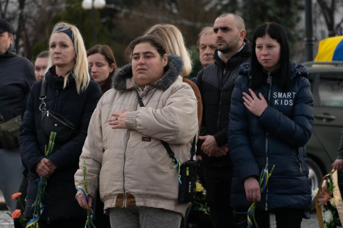 В Ужгороді відбувся чин похорону та прощання із 27-річним воїном, солдатом Максимом Євдокимовим