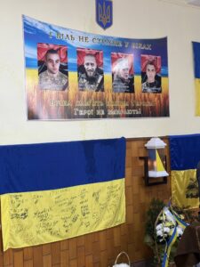 І біль не стихне у віках: у медичному коледжі відкрили меморіальну дошку загиблим Героям0