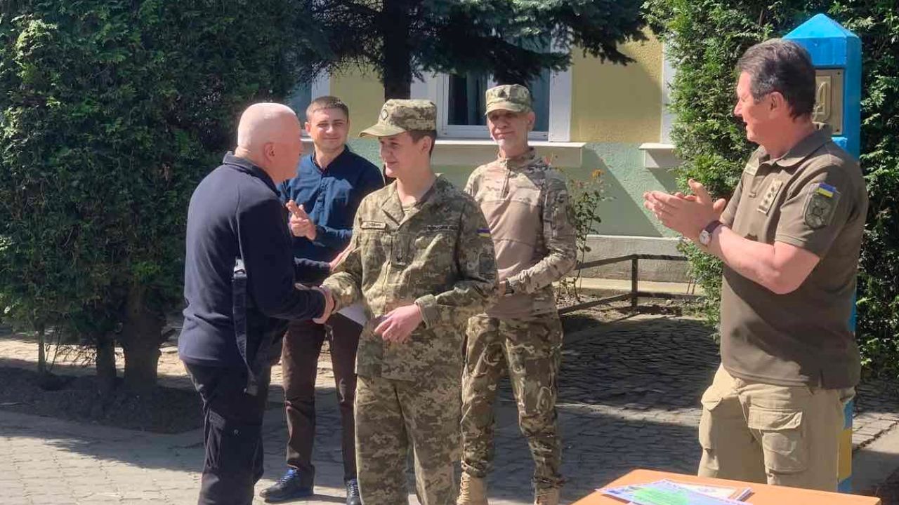 Вручення посвідчення кандидата у майстри спорту України