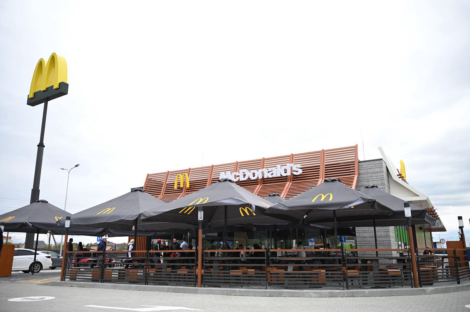 У Мукачеві відкрили McDonald’s: як виглядає, графік роботи та чи буде доставка0