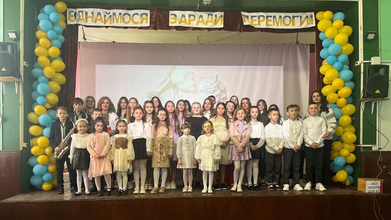 Концерт до Дня матері у Росошанському будинку культури