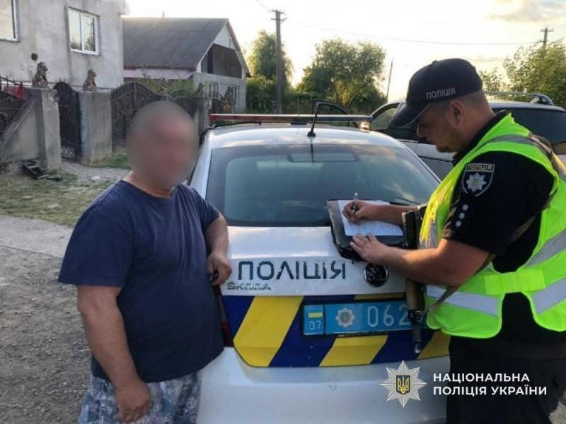 На Ужгородщині притягнули до відповідальності чоловіка, який викинув напризволяще шістьох цуценят0
