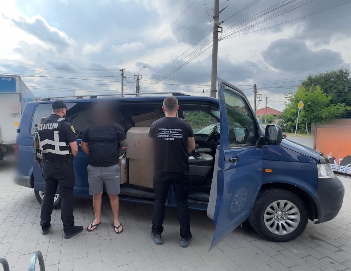 На Закарпатті прикордонники припинили спробу розповсюдження безакцизного тютюну0