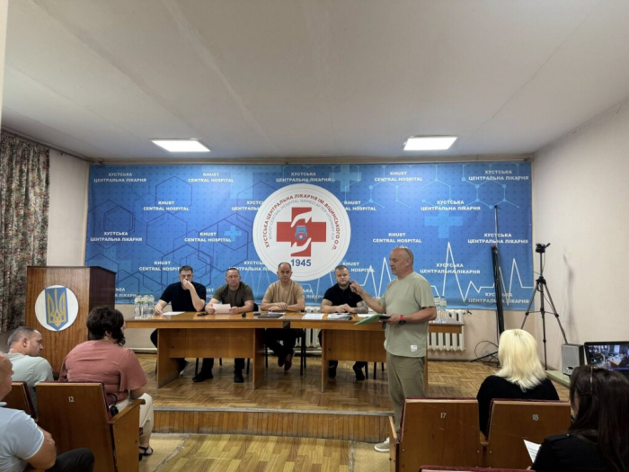 Новий формат: виїзний виконком пройшов у Хустській центральній лікарні3