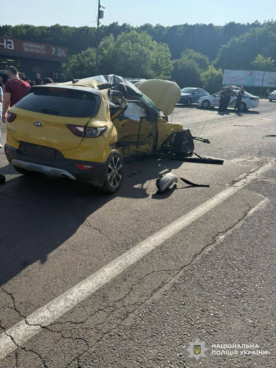 У поліції розповіли деталі смертельної ДТП на обʼїзній Ужгорода: 18-річний водій перевищив швидкість0
