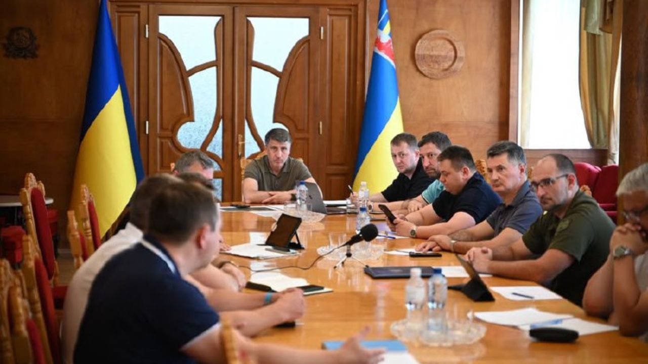 Мирослав Білецький з оператором мобільного зв'язку