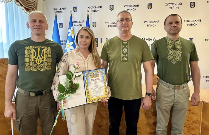 З нагоди Дня державного службовця та Дня Конституції України відбулося урочисте нагородження працівників районної військової адміністрації0