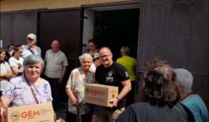 Благодійники продовжують допомагати тим, хто опинився в складних життєвих обставинах1