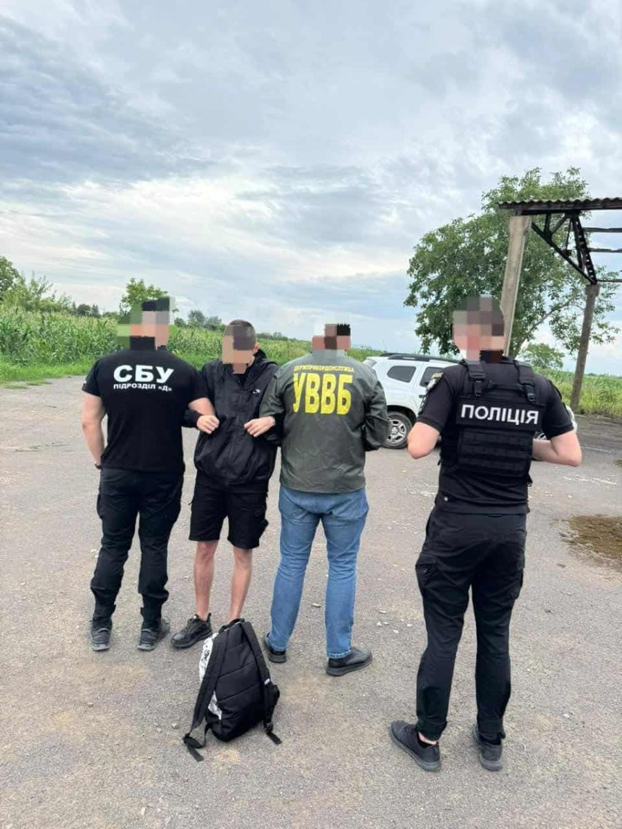 Човном через Тису до ЄС: на Ужгородщині правоохоронці блокували чергову схему переправлення військовозобов’язаних0