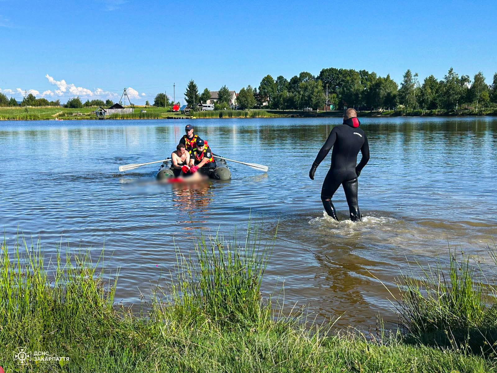 На Хустщині з водойми дістали тіло чоловіка, який зник під час відпочинку0