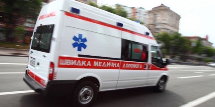 На Тячівщині медики «швидкої» врятували 7-місячне немовля, яке подавилося їжею0